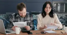  Kredyt gotówkowy - porównanie ofert BNP Paribas i BGŻ. Najlepsze warunki i promocje we wrześniu 2023