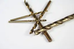 Wiertła kobaltowe - co to jest i dlaczego warto je znać?