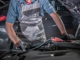 Jak się odpala samochód: Proste kroki, by uniknąć problemów z silnikiem