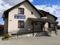 Dom Seniora Familia: Rodzinna atmosfera i pełna opieka