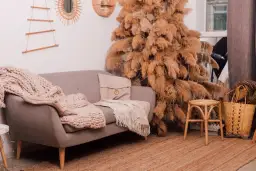 Idealne poduszki do szarej kanapy: Kolory, wzory i aranżacje