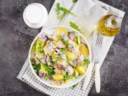 Co można zrobić z ugotowanych ziemniaków? 10 pysznych pomysłów na dania