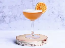 Jak zrobić koktajl z whisky? Przepisy i porady eksperta