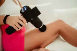 Pistolet do masażu: jaki wybrać? Poradnik eksperta, by nie żałować!