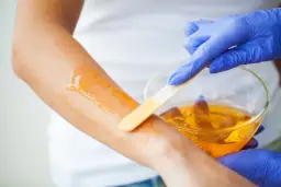 Jak zrobić pastę cukrową? Sekret gładkiej skóry bez chemii