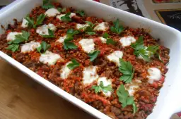 Zapiekanka z kaszy gryczanej i mięsa: Sekrety soczystego dania