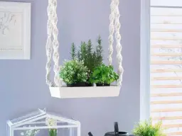 Jak zrobić stojący kwietnik? DIY krok po kroku