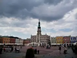 Jak dojechać z Poznania do Zamościa?: Najlepsze trasy i porady podróżnicze
