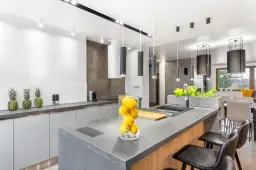 Jak rozmieścić oświetlenie w kuchni, aby uniknąć ciemnych stref?