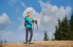 Kije trekkingowe: Jak wybrać idealne i nie żałować?