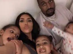 Kim Kardashian: Dzieci, imiona, wiek i dlaczego surogatka?