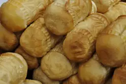 Ile kalorii ma oscypek wędzony - poznaj wszystkie wartości odżywcze sera