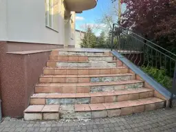 Jak naprawić taras? Skuteczne sposoby na zniszczone nawierzchnie bez kosztownych napraw