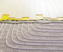 Co położyć na ogrzewanie podłogowe? Najlepsze materiały i porady