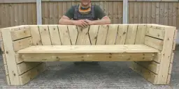 Jak zrobić ławkę na taras - proste kroki i najlepsze materiały