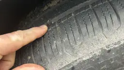 Gdzie sprzedać opony używane? Zyskaj na ogumieniu poradnik eksperta