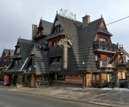 Gdzie zjeść w Bukowinie Tatrzańskiej? Najlepsze restauracje i dania