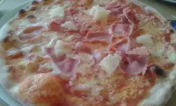 Czy do hotelu można zamówić pizzę? Oto, co musisz wiedzieć