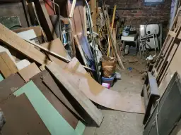 Grzyb w mieszkaniu? Skutecznie usuń i zapobiegnij nawrotom!