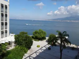 Towers Hotel Stabiae: Lusso, Design e Vista sul Vesuvio