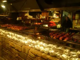 Gdzie zjeść baraninę w Zakopanem? Odkryj najlepsze miejsca na smakowite dania