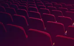 Ile trwa maraton filmowy? Zaskakujące fakty o jego długości