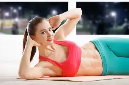 Jakie ćwiczenia na brzuch na siłowni pomogą Ci uzyskać wymarzoną sylwetkę