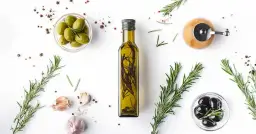 Oliwa z oliwek: tuczy czy odchudza? Prawda o zdrowym tłuszczu.