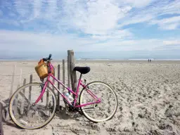 Jastrzębia Góra rowerem: Odkryj najlepsze trasy dla siebie i rodziny!