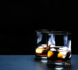 Czy przy nadciśnieniu można pić alkohol? Sprawdź, co musisz wiedzieć