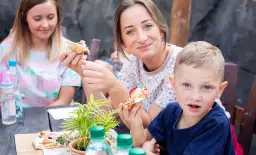 Gdzie w niedzielę z dzieckiem? Pomysły na każdą pogodę i budżet