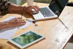 Zrównoważona rozrywka online – ekologiczne aspekty cyfrowych platform rozrywkowych