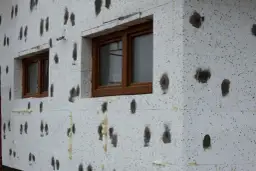 Czy 10 cm styropianu wystarczy na skuteczną izolację domu?