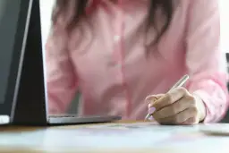 Korekta faktury ile lat wstecz? Sprawdź zasady i terminy!