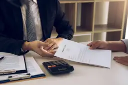 Czy na umowę zlecenie jest świadectwo pracy? Oto prawda, której nie znasz