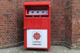 Lokalizacje kontenerów Caritas w Polsce: gdzie oddać używaną odzież