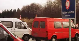 Koniec kolejki na przejściu granicznym Kotbasowo. Zastanawiasz się, ile wódki można przewieźć do Niemiec?