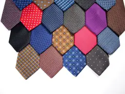 Jaki krawat do granatowej koszuli? Odkryj idealne połączenia kolorów