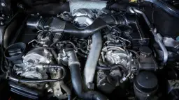 Ile kosztuje remont silnika? Odkryj, co wpływa na ceny naprawy