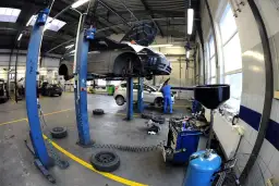 Jak powinien wyglądać warsztat samochodowy, aby uniknąć błędów?