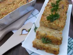 Pasztet z cukinii, pieczarek i sera żółtego - przepis