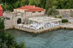 Gdzie zjeść w Zadarze? Odkryj najlepsze restauracje i smaki Dalmacji