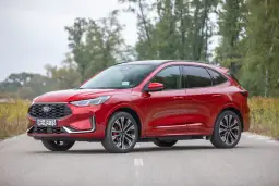 Ford Kuga wymiary 2024: Czy zmieści się w Twoim garażu?