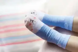 Rozmiar skarpetki 13 15 na jaki wiek? Odpowiedź, która zaskoczy rodziców