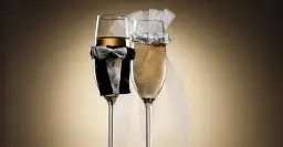 Idealne wino na prezent ślubny: Jak wybrać butelkę, która zachwyci?