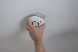 Czujnik czadu i gazu gdzie zamontować, aby zapewnić bezpieczeństwo?