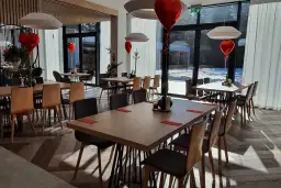 Gdzie zjeść w Suscu? Odkryj najlepsze restauracje i smaki