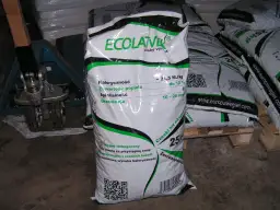 Worek ekogroszku "Ecolatvek" z informacjami o kaloryczności i granulacji. Jak wybrać najlepszy ekogroszek? Sprawdź parametry na opakowaniu.