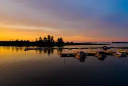 Jak zbudować pomost wędkarski bez zbędnych problemów i kosztów