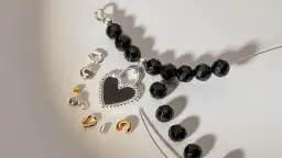 Jak zrobić własną biżuterię: proste techniki i pomysły dla początkujących